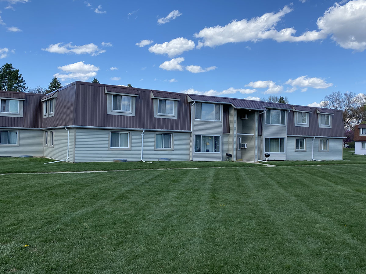 Botsford Place Terrace Apartments in Farmington Hills, MI