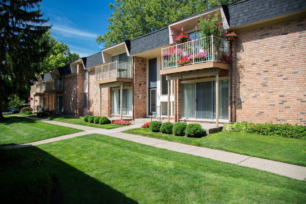 The Best Apartments in Farmington Hills, MI Botsford Place